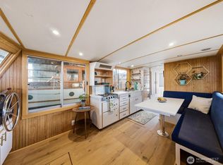 2401 N Northlake Way, Seattle, WA