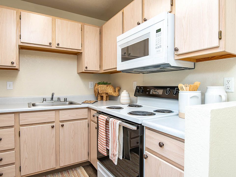Desertbrook | One Bedroom Kitchen