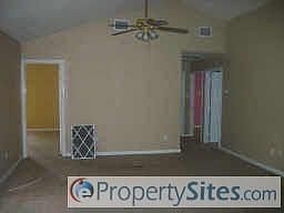 5th image of 104 Oak Ln