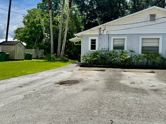 223 N Adelle Ave — Photo 20