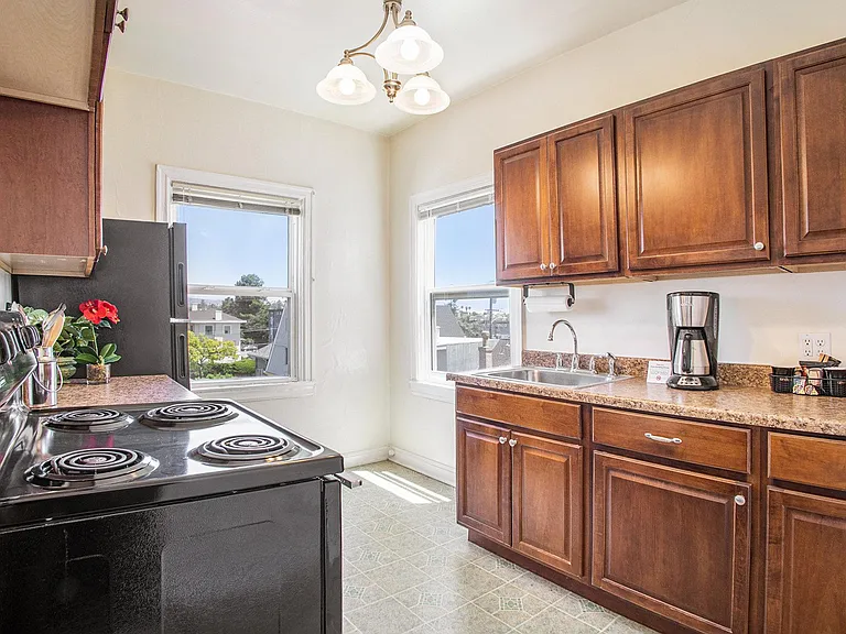 365 Hanover Ave #308 — Photo 4
