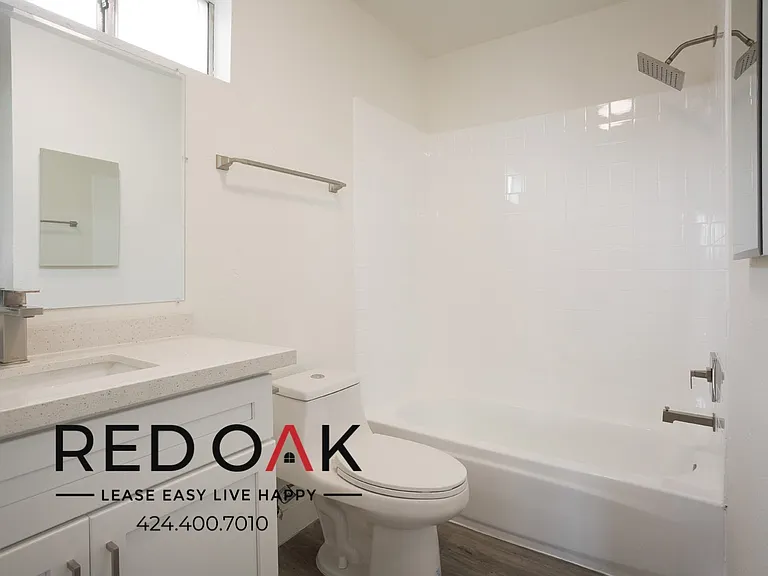 479 E 49th St #481-1/4 — Photo 20