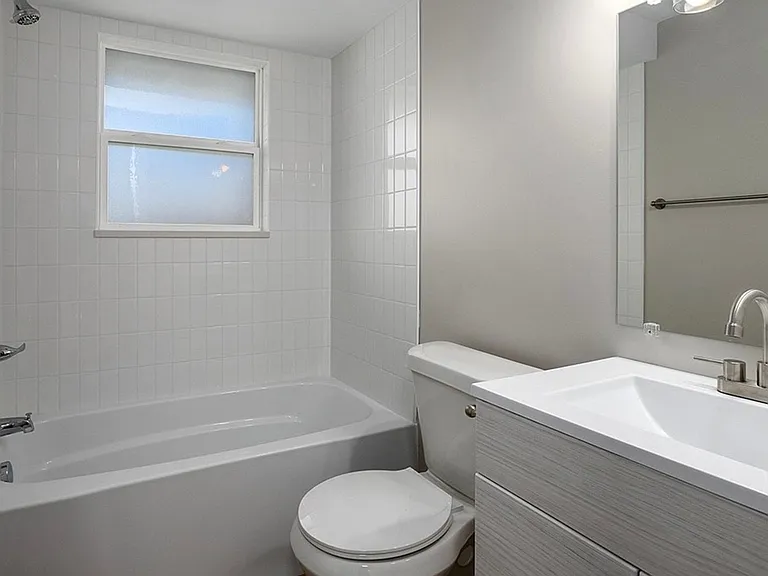 1131 Lyon St NE #2 — Photo 5
