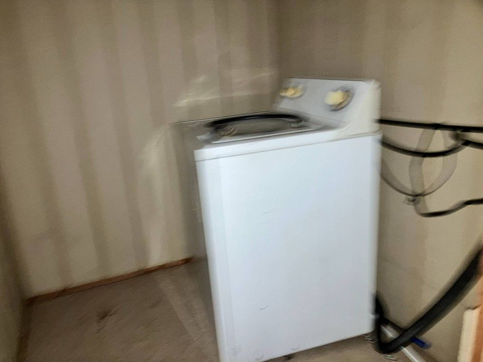 2nd image of 104 Gray Court Estates Dr