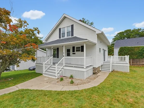 30 Barrett Ave, Worcester, MA 01605