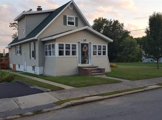 21 Finlay St, Amsterdam, NY 12010