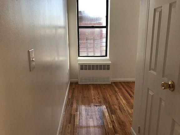 3rd image of 455 E 116th St APT 18