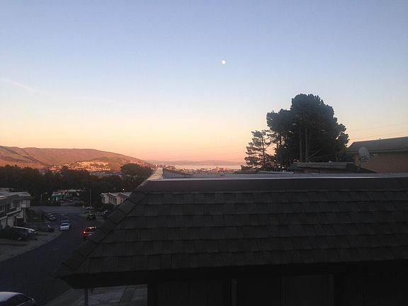4th image of 2479 Rowntree Way