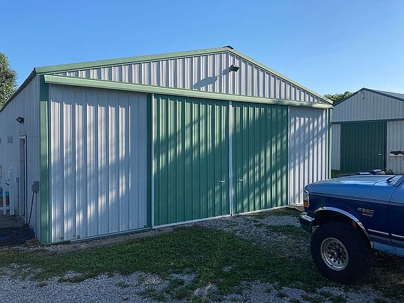 30x40 concrete floor 200 amp