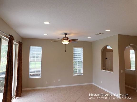 5th image of 2259 Park Crescent Dr