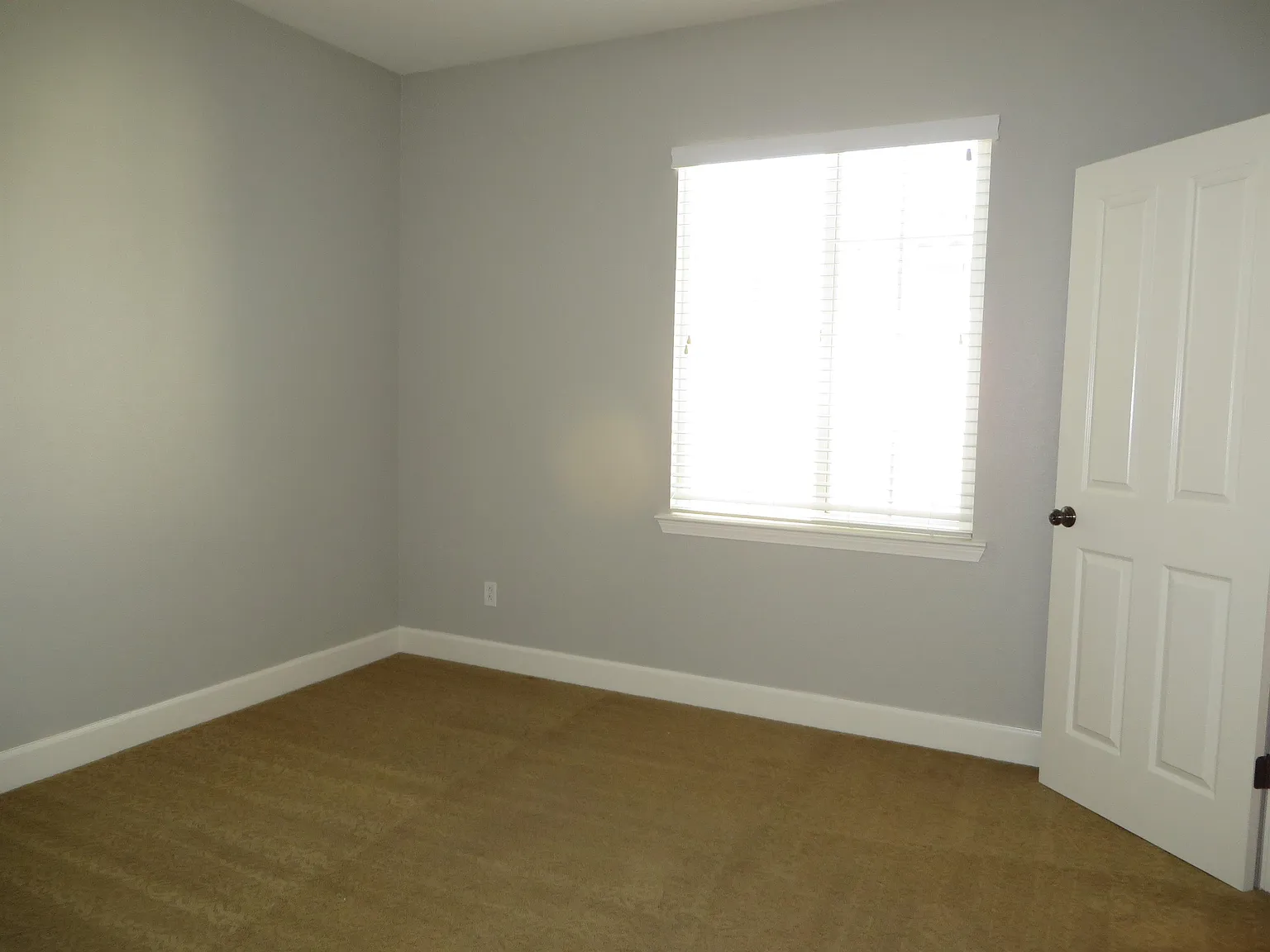 685 W Rico Way - 1 — Photo 3