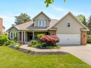 7250 Loma Linda Dr NE, Rockford, MI 49341