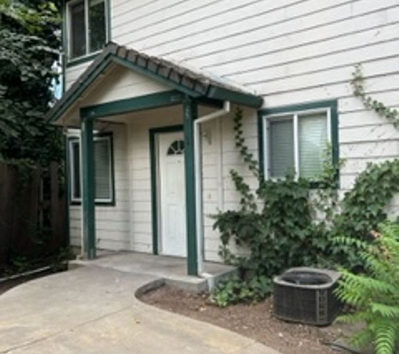 1st image of 942 Hazel St Unit 1