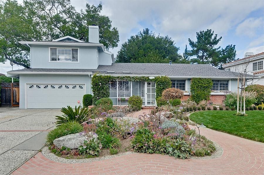 2nd image of 21853 Oakview Ln