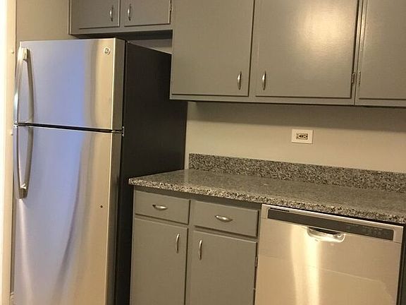 3rd image of 4035 W 103rd St #11