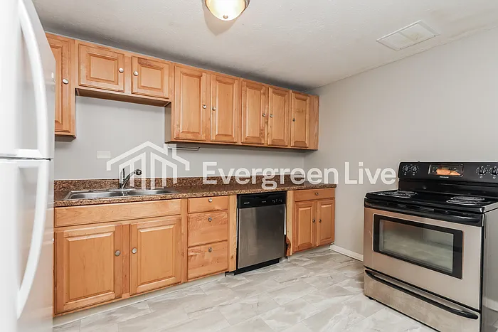 5013 Tewkesbury Dr — Photo 8