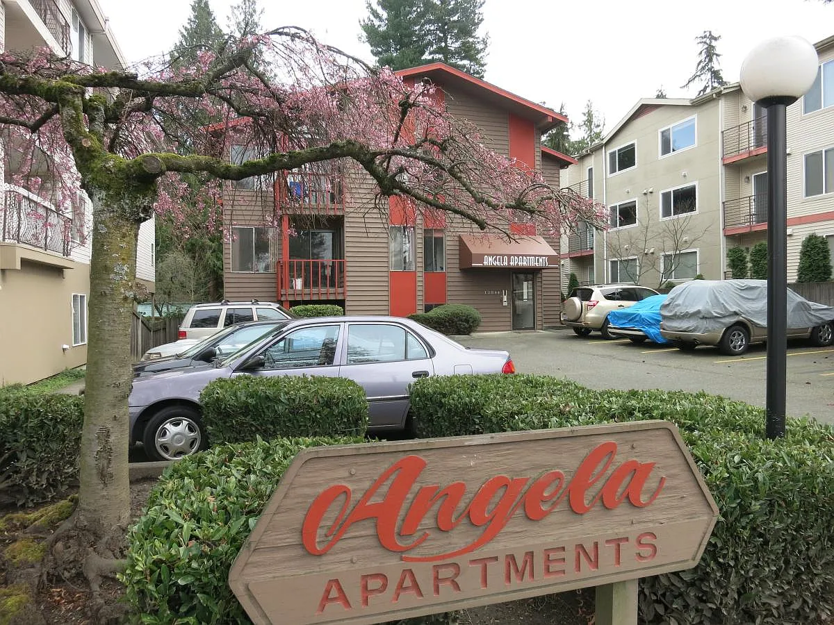 2 bed, 1.5 bath, 875 sqft, $1,695 — Photo 4