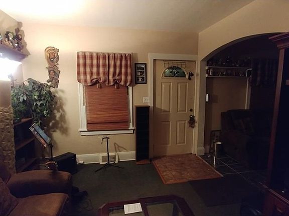2nd image of 1950 Hurd St