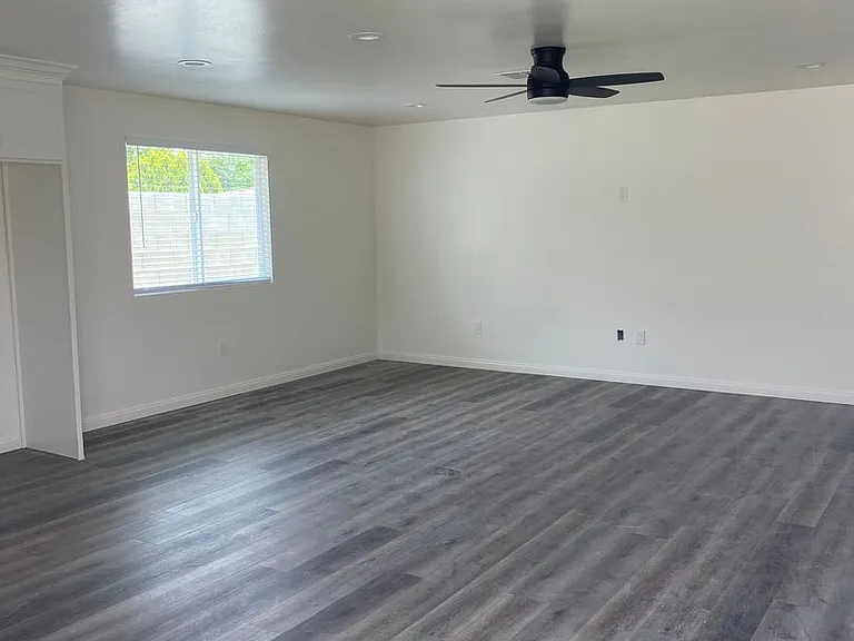 721 Tate St — Photo 3