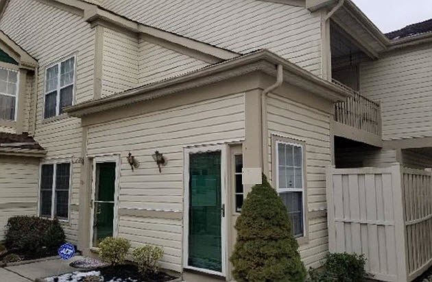 2nd image of 258 Steeplechase Ct #258
