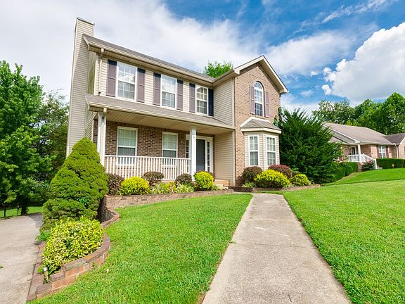 4th image of 1675 Barrywood Cir E