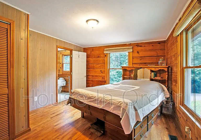 561 Bee Tree Rd — Photo 7