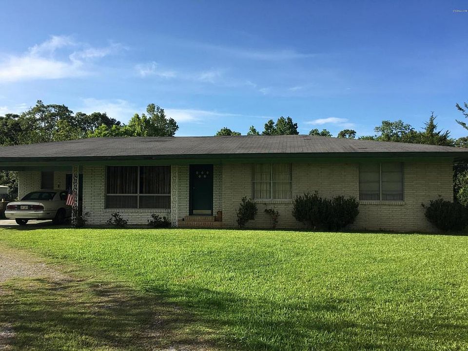 1st image of 810 Alcide Cir