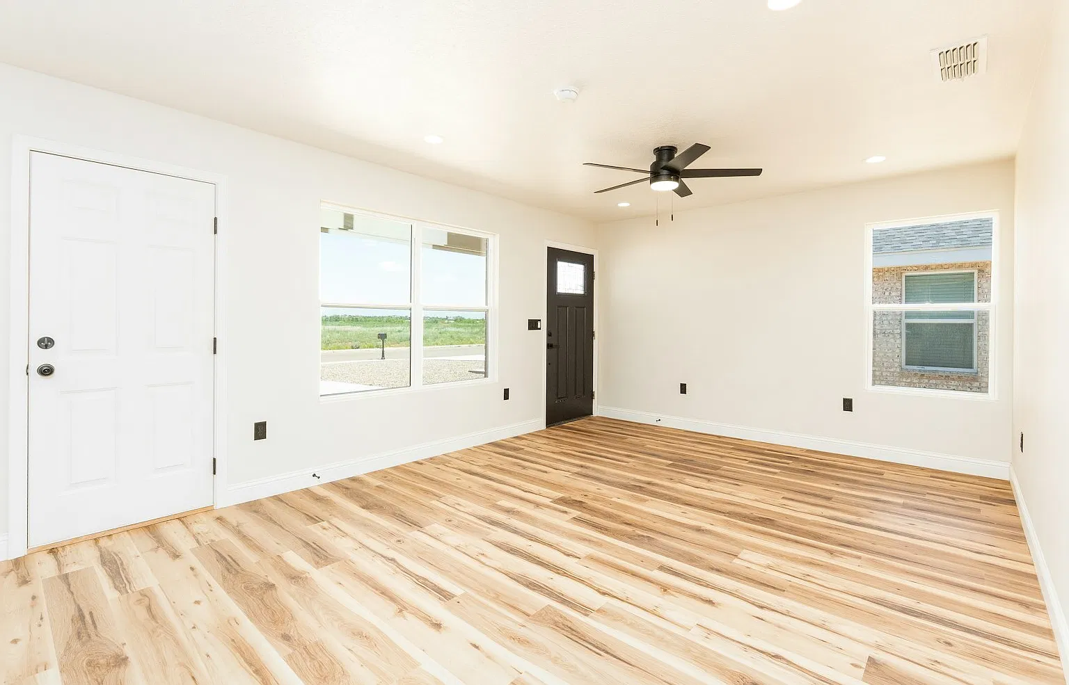 3508 Ethan Ave — Photo 2