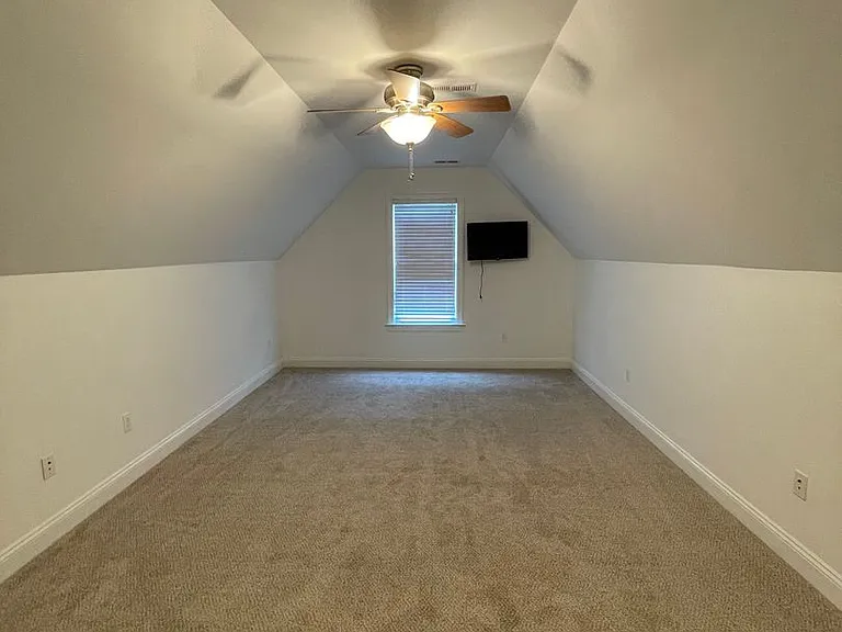 603 Salem Ct — Photo 24