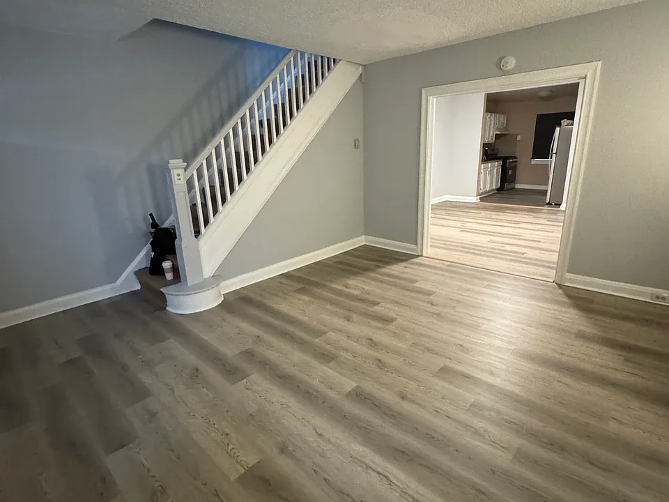 2606 Kirk Ave