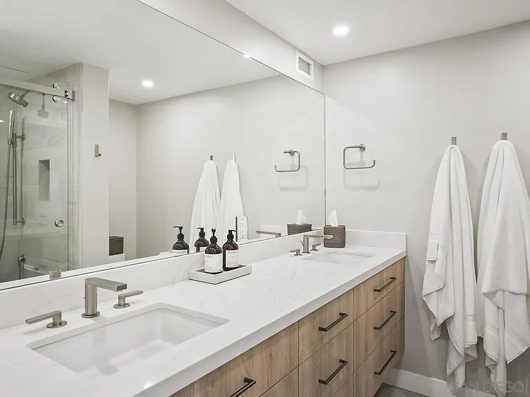1750 Avenida Del Mundo #904 — Photo 14