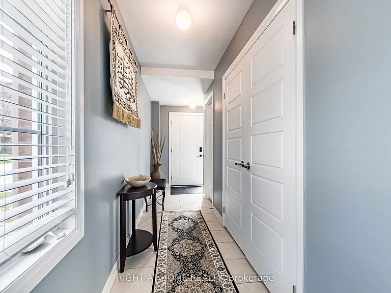 165 Hampshire Way #61 — Photo 7