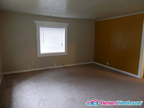 3rd image of 13808 C St S