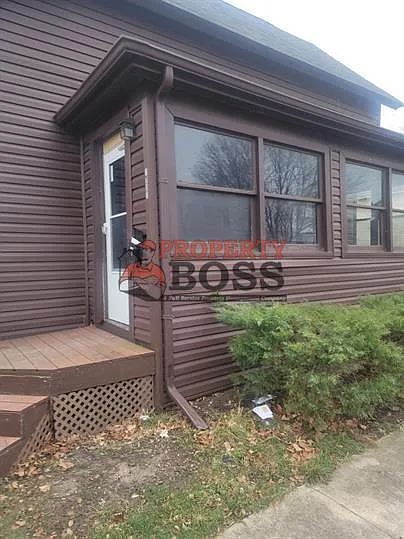 1003 Woodward St — Photo 2