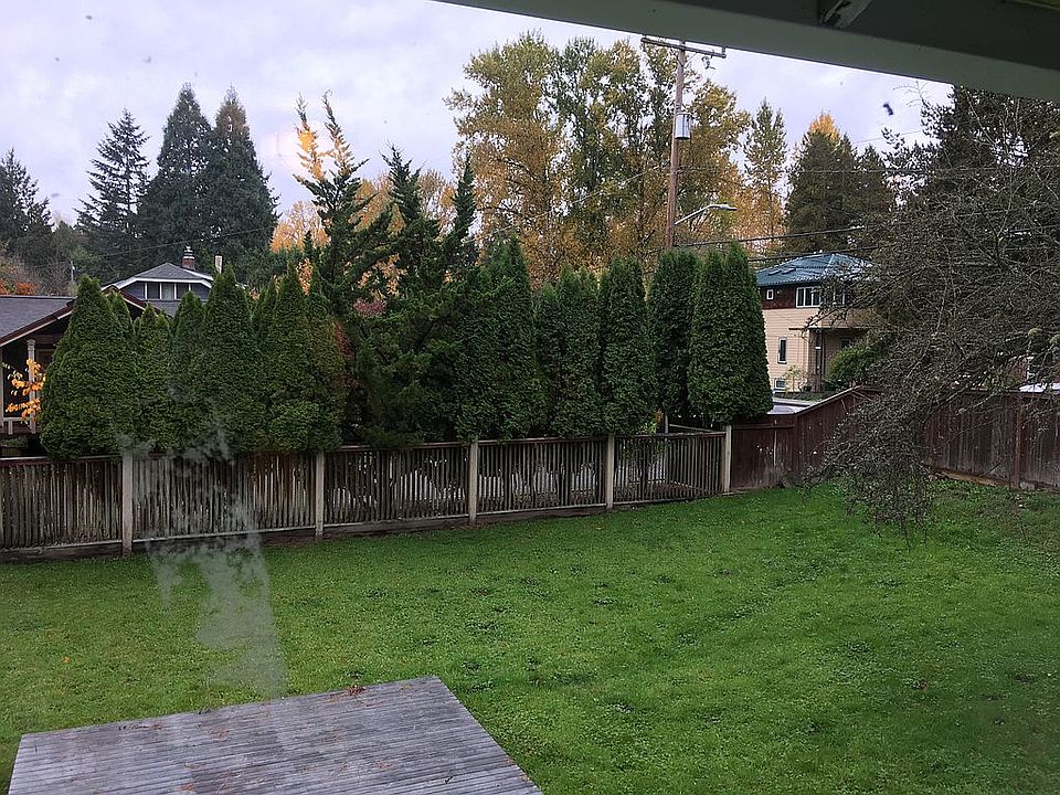 1st image of 10423 40th Ave NE