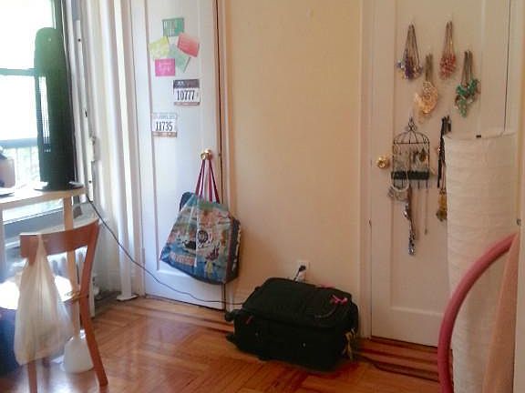 3rd image of 123 E 90th St APT 1B