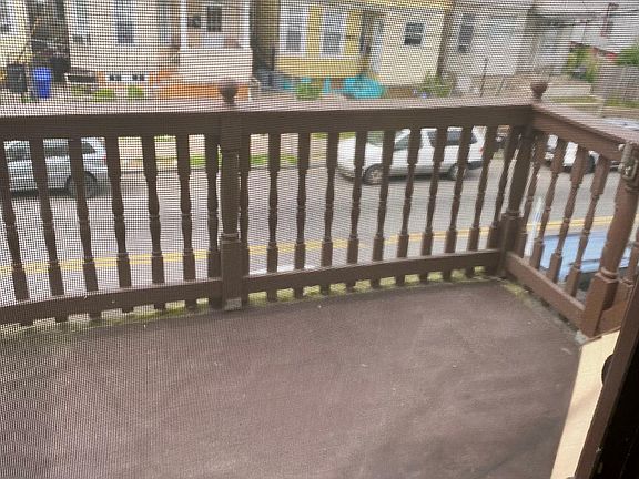 Balcony / Front Porch