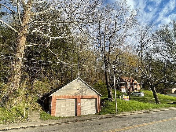 5th image of 1451 Speedway Ave