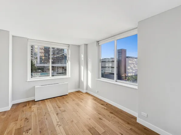 560 West 43rd Street image 16 of 20