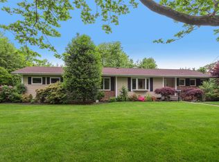 2 Blue Grass Ct, Huntington, NY 11743
