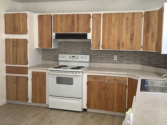2nd image of 6315 Alva Ave