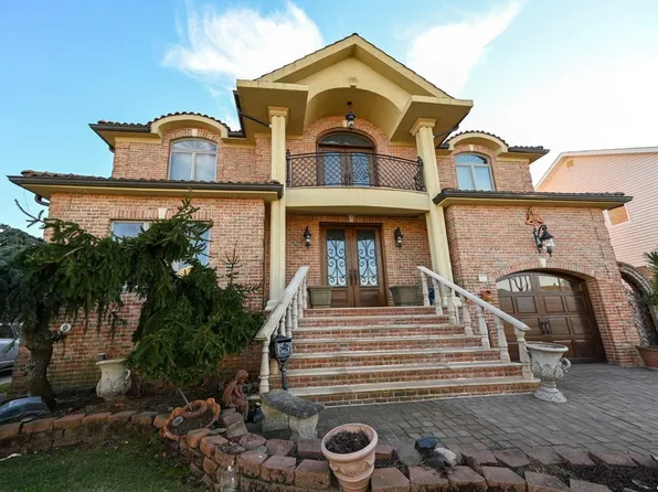 793 Anderson Avenue, Franklin Square, NY 11010