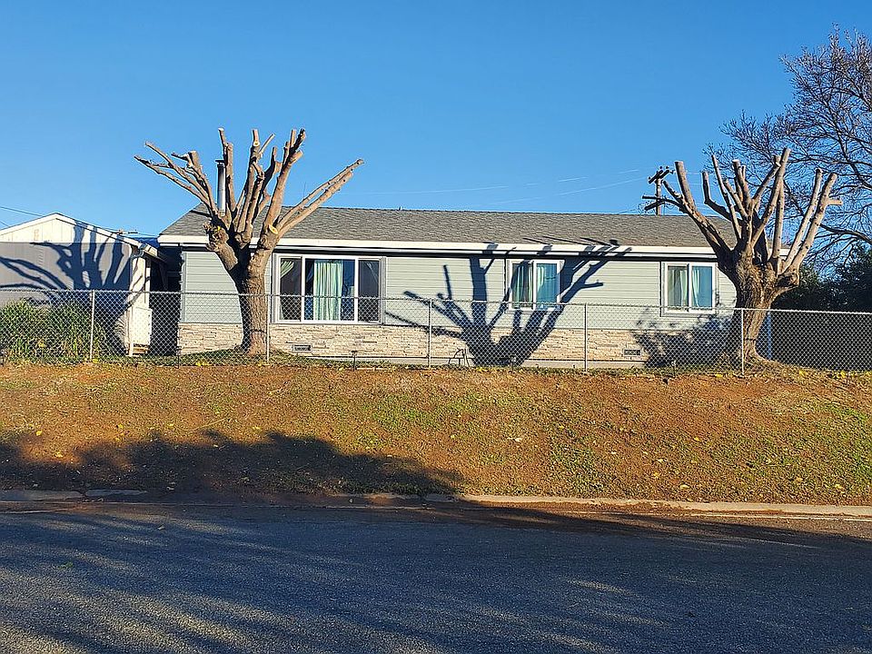 2nd image of 417 Del Norte Ave