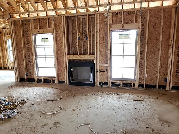 5th image of 304 Rocky Creek Dr