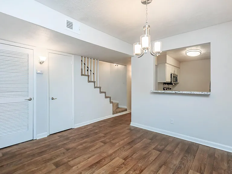 Chase Cove Apartments — Photo 99
