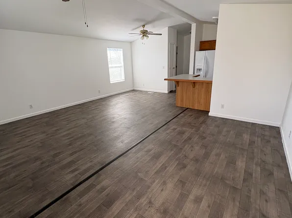 15609 S Airport Way, Manteca, CA 95336