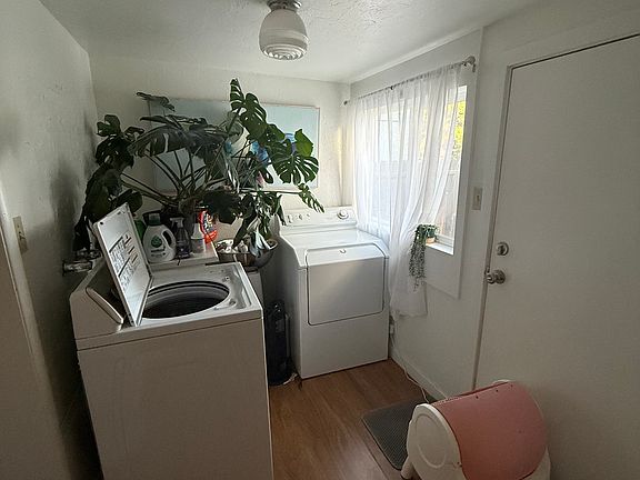 5th image of 610 Sinclair St
