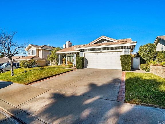 3rd image of 27153 Waterford Dr