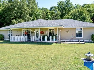1616 Bewley Rd, Cedarville, AR 72932