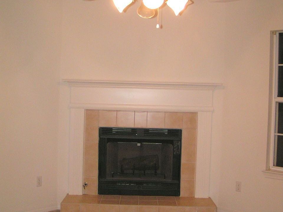 2nd image of 1110 Old Nursery Way